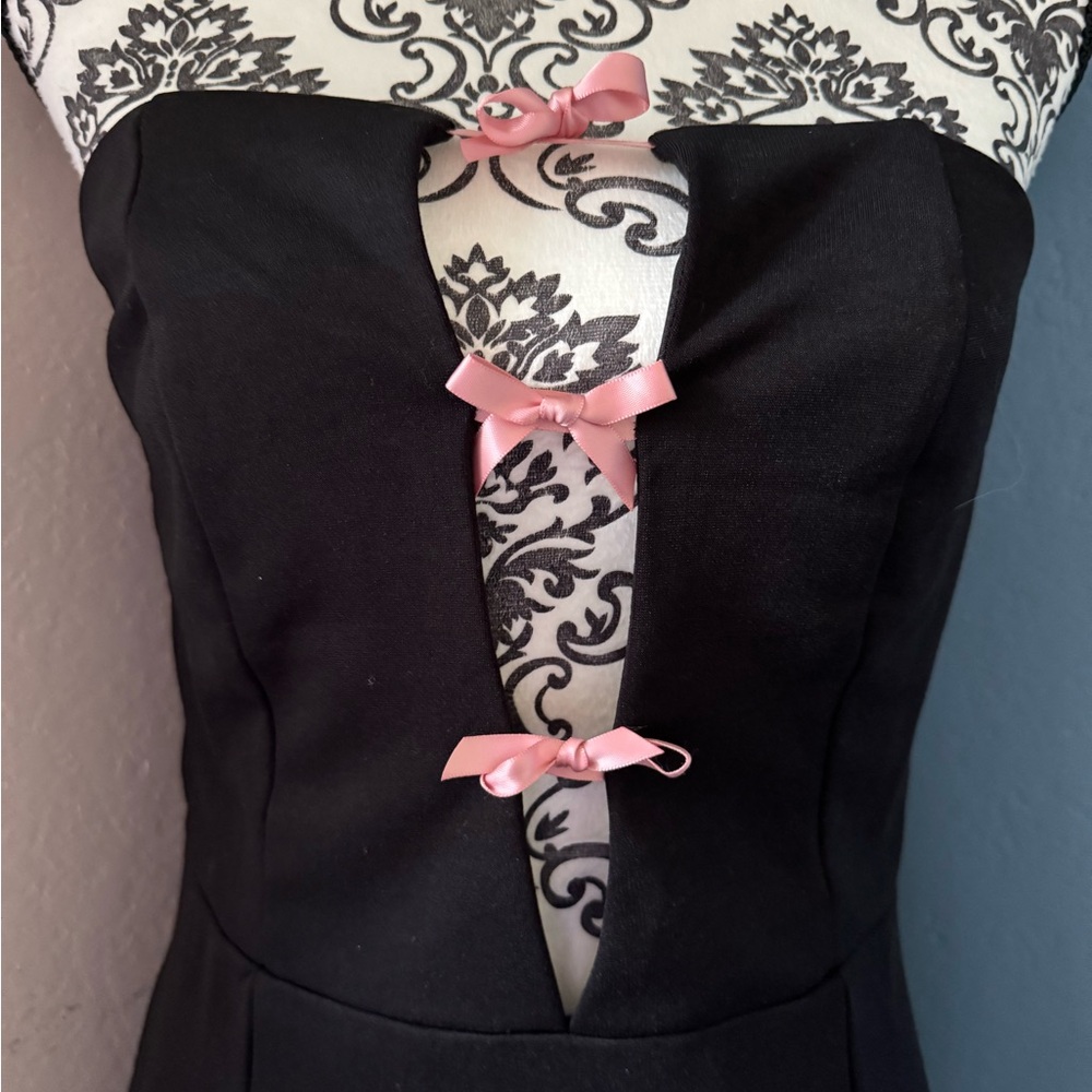 ✨ Insta sexy LBD with pink bows in pretty places 🎀 🖤 - Picture 3 of 9
